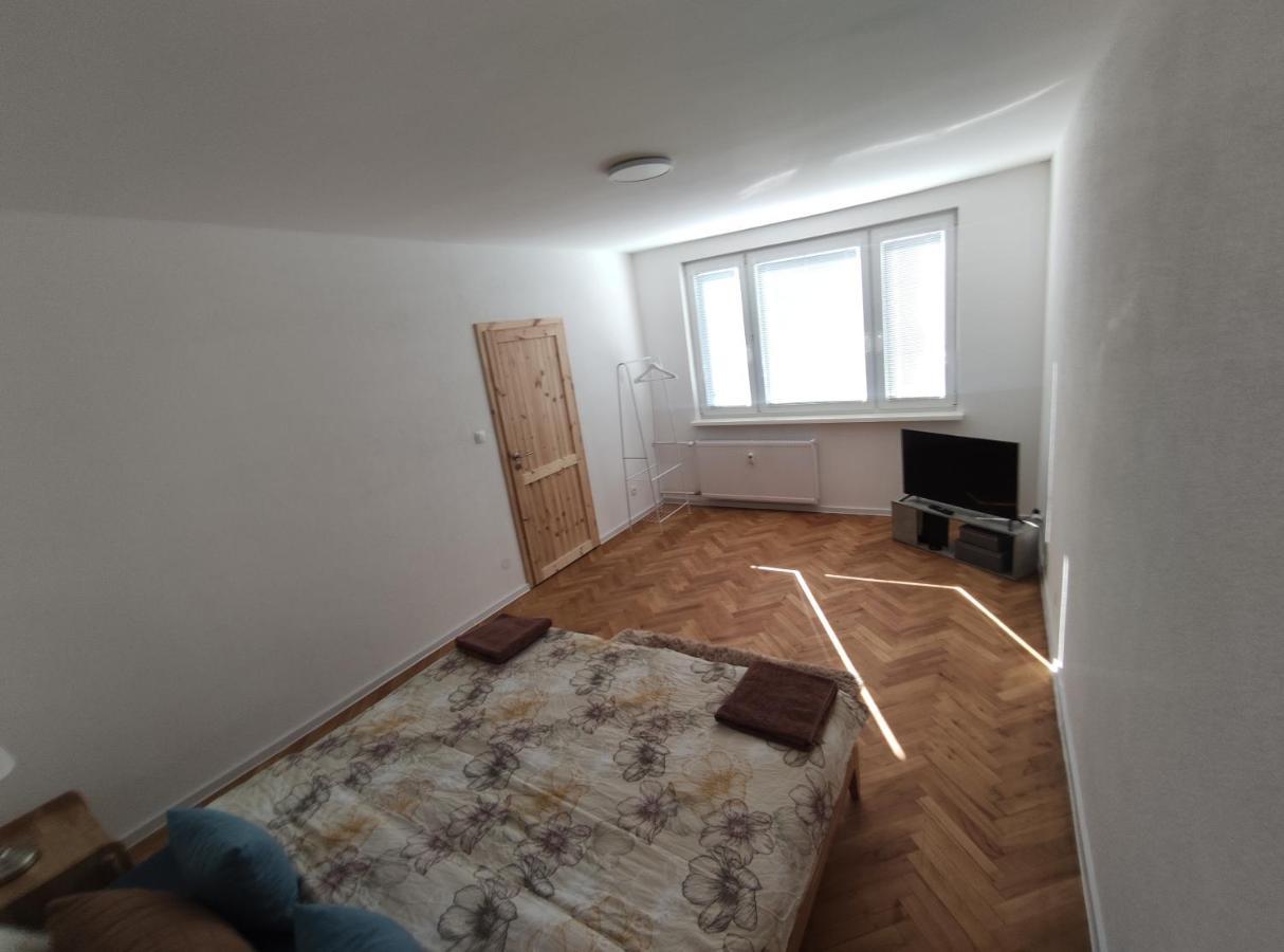 Sky Apartment Prievidza Ngoại thất bức ảnh